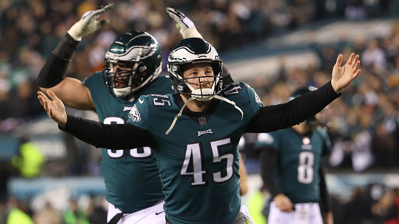 Philadelphia Eagles long snapper Rick Lovato