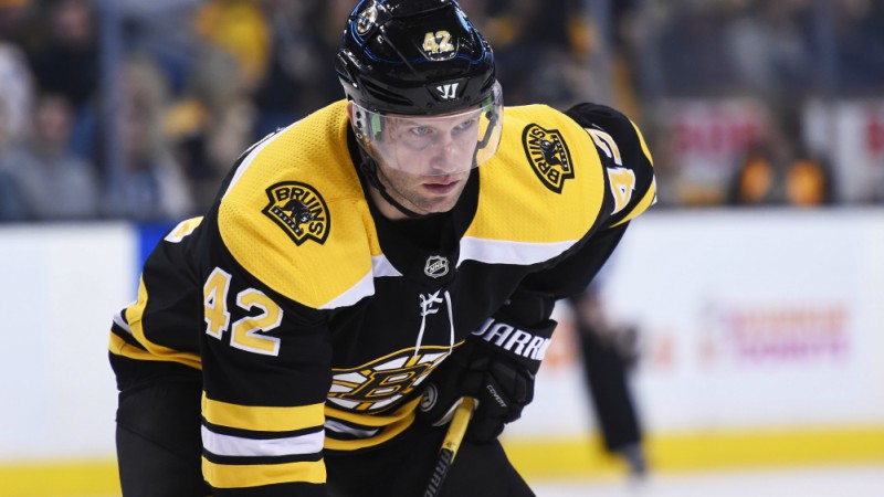 Boston Bruins right wing David Backes