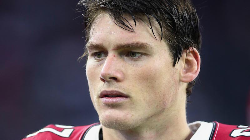 Free-agent tight end Troy Niklas