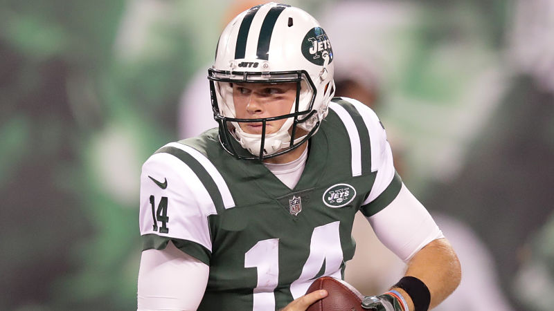 New York Jets quarterback Sam Darnlold