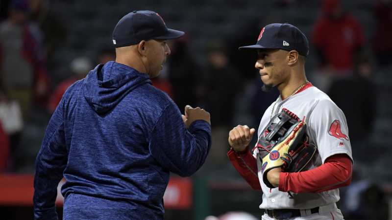 Alex Cora, Mookie Betts
