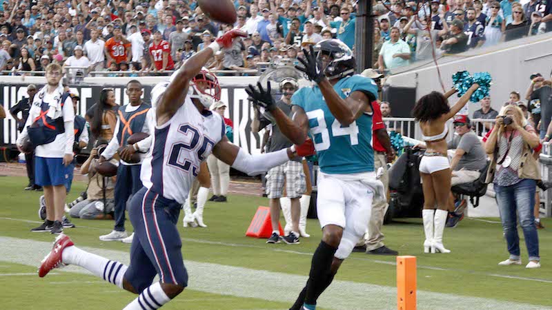 Patriots cornerback Eric Rowe