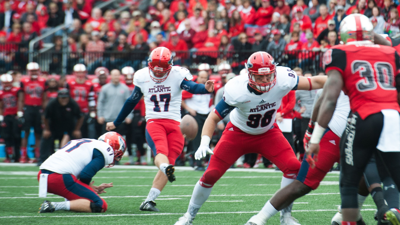 Florida Atlantic Owls place kicker Greg Joseph