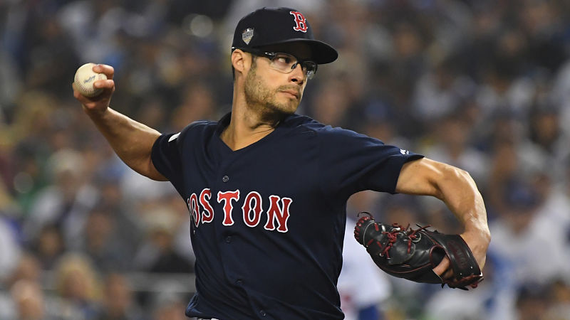 Los Angeles Dodgers pitcher Joe Kelly
