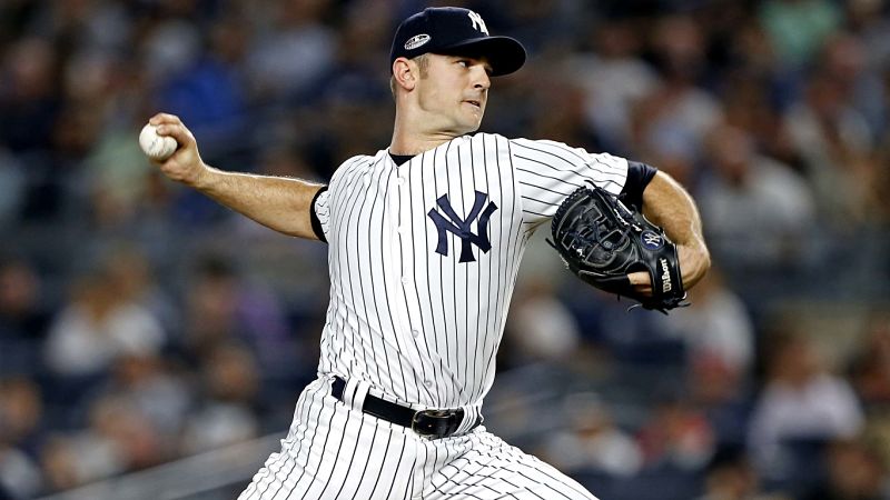 MLB pitcher David Robertson