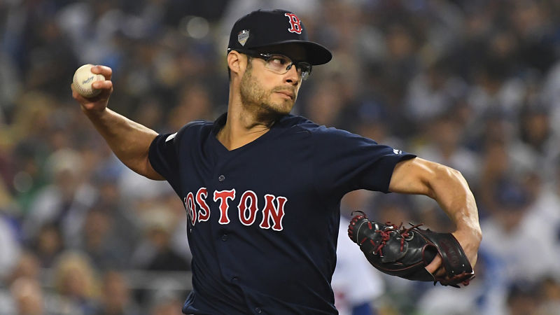 Los Angeles Dodgers pitcher Joe Kelly