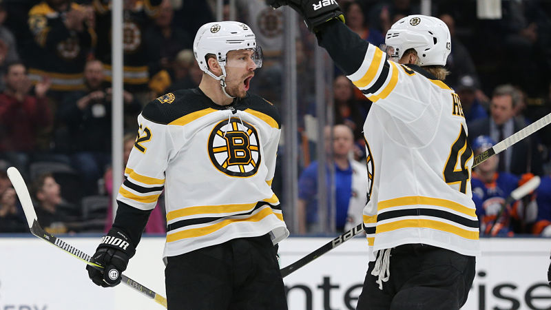 Boston Bruins forward Sean Kuraly