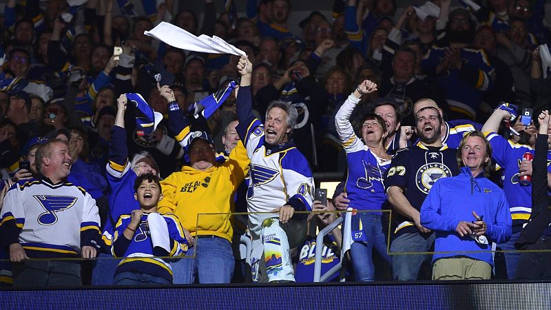 St. Louis Blues fans