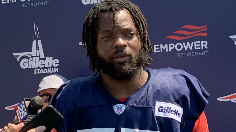 New England Patriots defensive end Michael Bennett