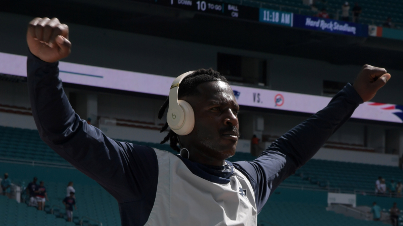 New England Patriots wide receiver Antonio Brown