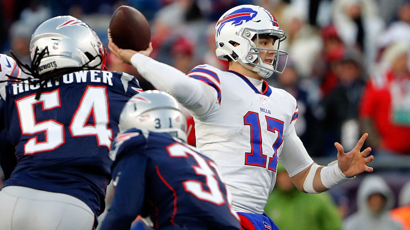 New England Patriots linebacker Dont'a Hightower and Buffalo Bills quarterback Josh Allen