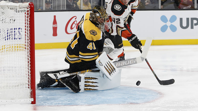 Boston Bruins goalie Jaroslav Halak