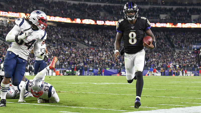 New England Patriots linebacker Dont'a Hightower and Baltimore Ravens quarterback Lamar Jackson