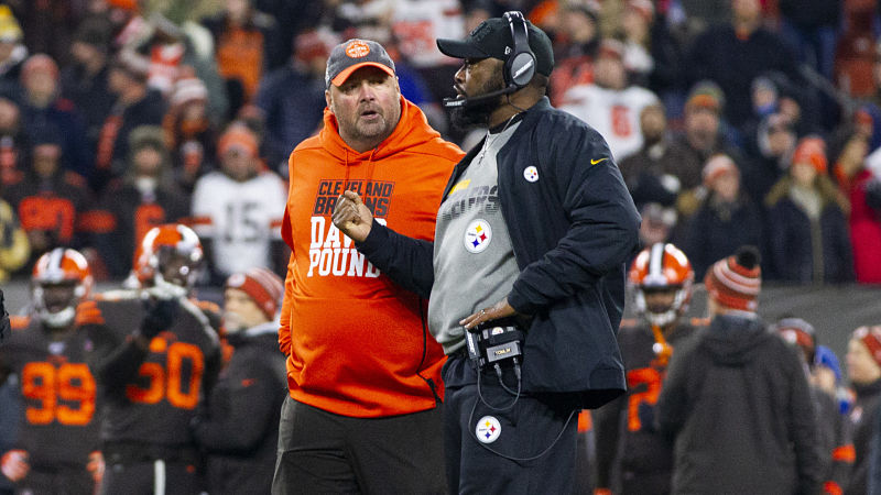 Cleveland Browns head coach Freddie Kitchens and Pittsburgh Steelers head coach Mike Tomlin