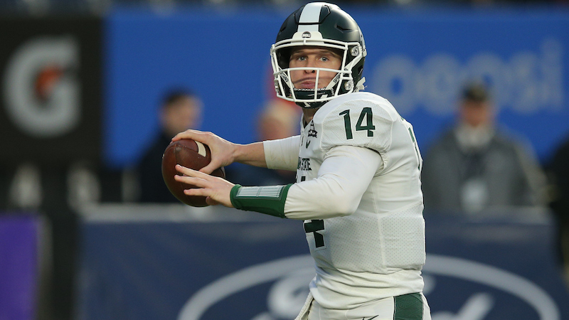 Patriots quarterback Brian Lewerke