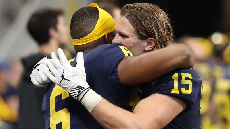 Michigan Wolverines linebacker Josh Uche