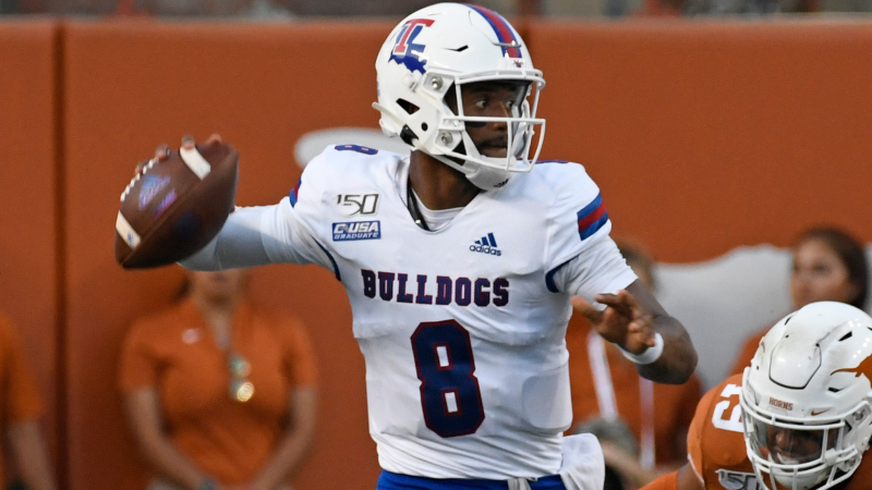 Louisiana Tech Bulldogs quarterback J'Mar Smith