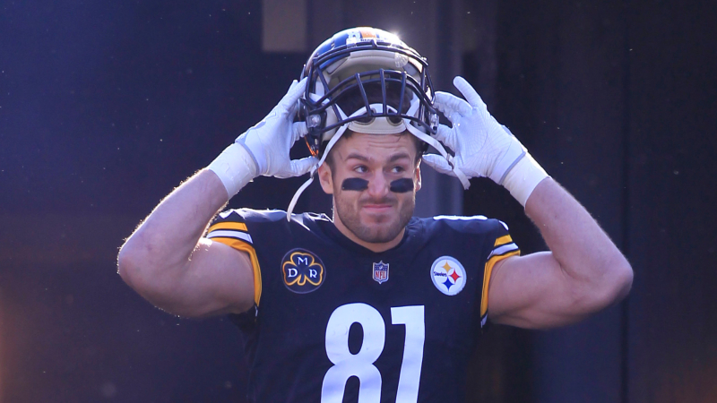 Pittsburgh Steelers tight end Jesse James