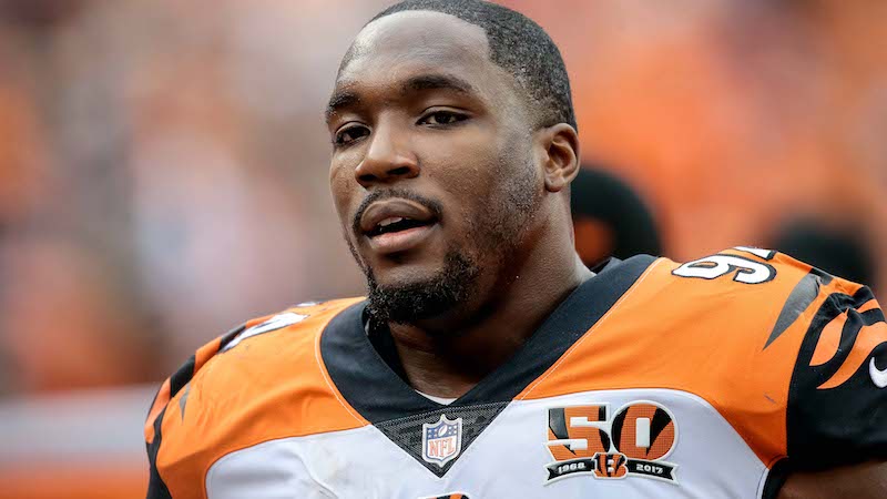 Free agent defensive end Chris Smith