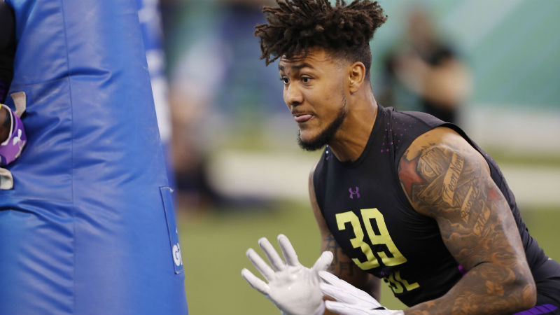 Boston College Eagles defensive lineman Harold Landry