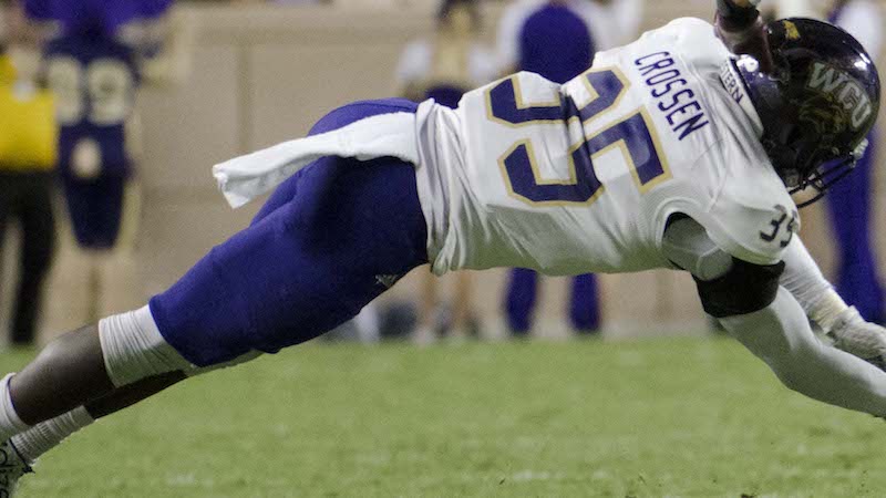 Patriost cornerback Keion Crossen