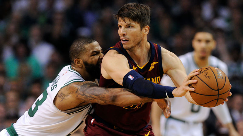 Marcus Morris, Kyle Korver