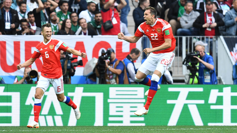 Russia forward Artem Dzyuba (22) and midfielder Denis Cheryshev (6)
