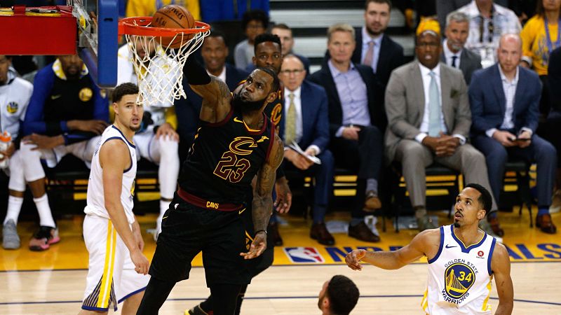 Cleveland Cavaliers forward LeBron James