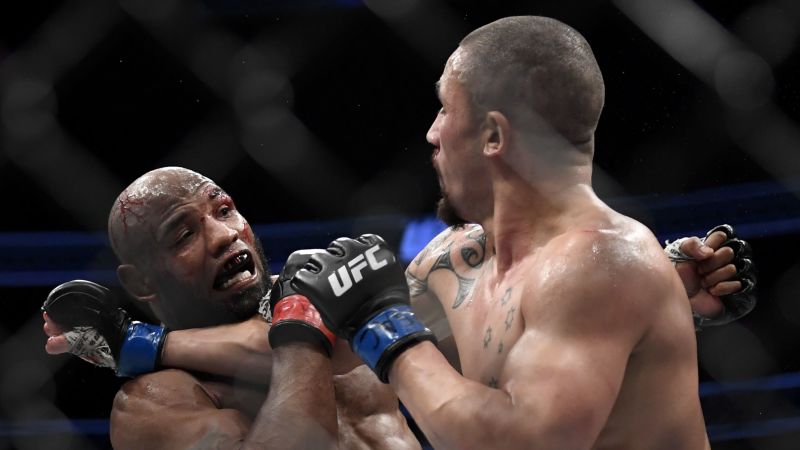 Robert Whittaker fights Yoel Romero