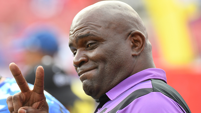 Former Giants linebacker Lawrence Taylor