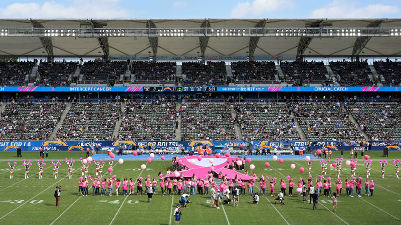 Los Angeles Chargers at StubHub Center