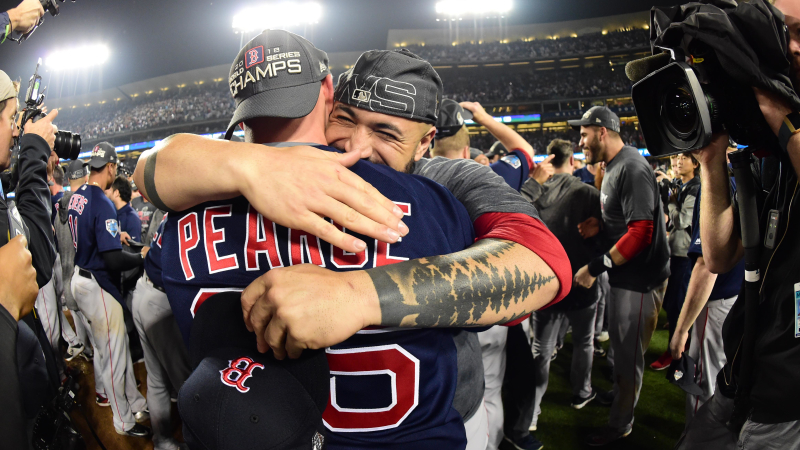 Steve Pearce, Sandy Leon