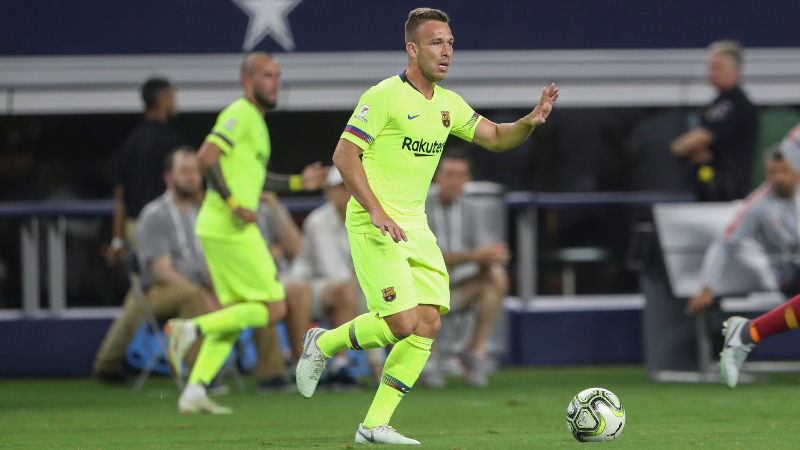 Barcelona midfielder Arthur