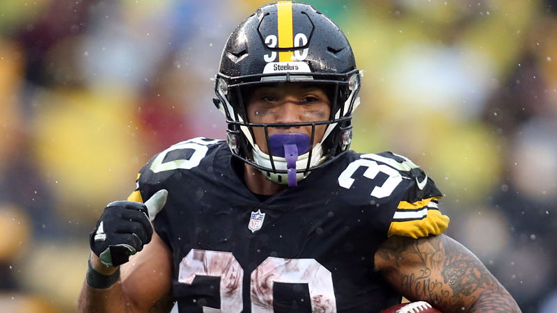 Pittsburgh Steelers running back James Conner
