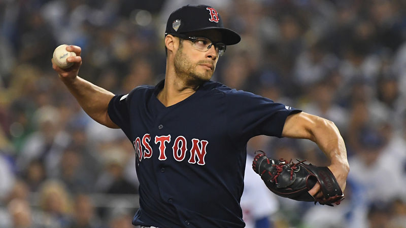 Los Angeles Dodgers pitcher Joe Kelly