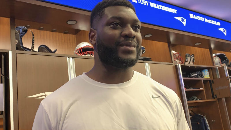 Patriots defensive end Ufomba Kamalu