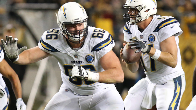 Chargers left guard Dan Feeney