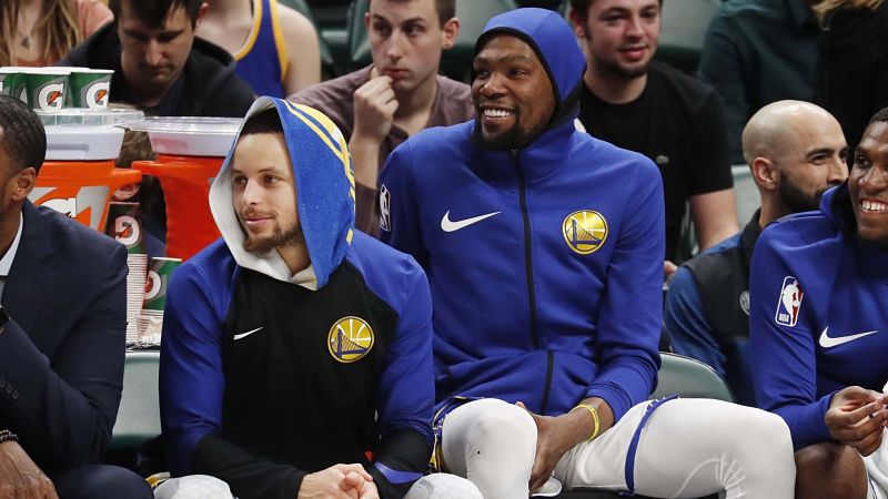 Golden State Warriors forward Kevin Durant and guard Stephen Curry