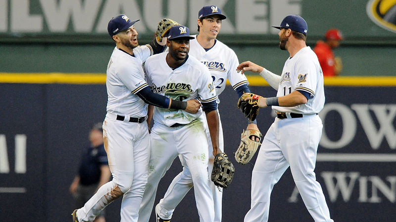 Milwaukee Brewers right fielder Lorenzo Cain