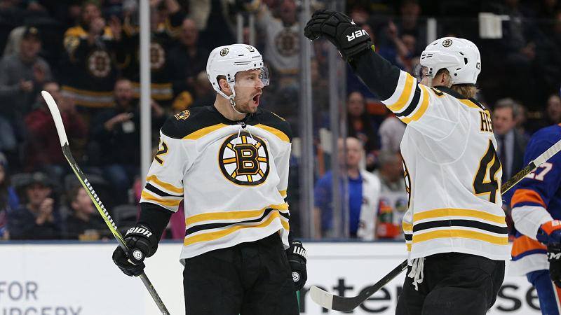 Boston Bruins winger Sean Kuraly