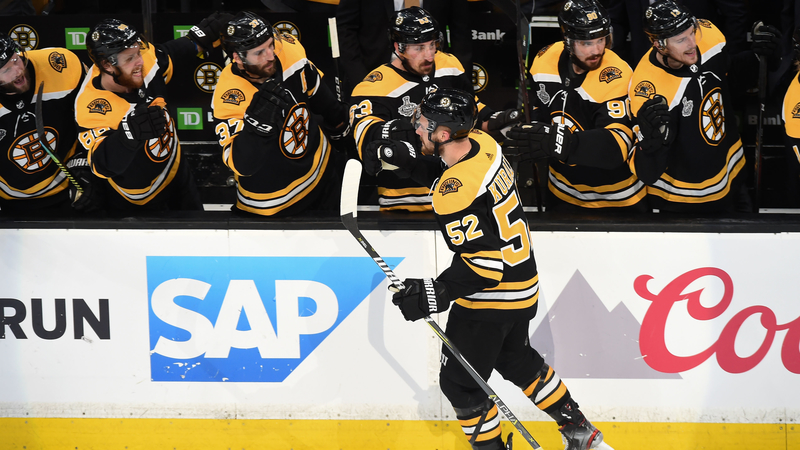 Bruins center Sean Kuraly