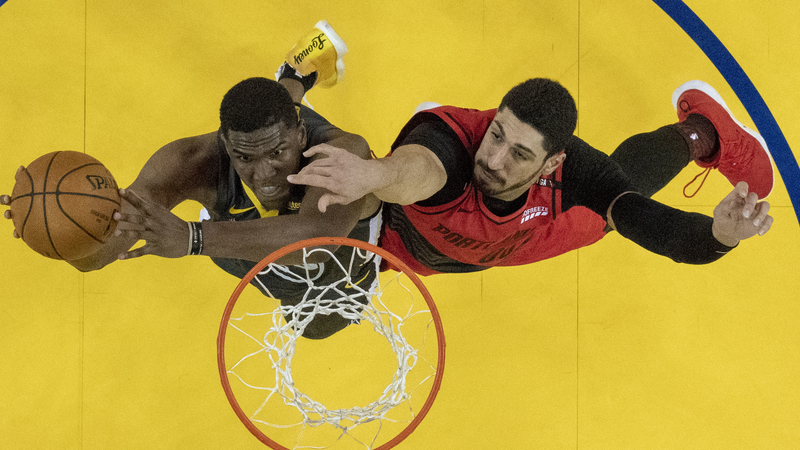 Warriors' Kevon Looney, Trail Blazers' Enes Kanter