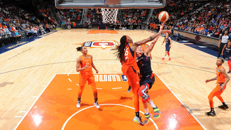 Connecticut Sun forwards Jonquel Jones and Alyssa Thomas