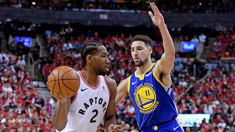 Toronto Raptors forward Kawhi Leonard and Golden State Warriors guard Klay Thompson