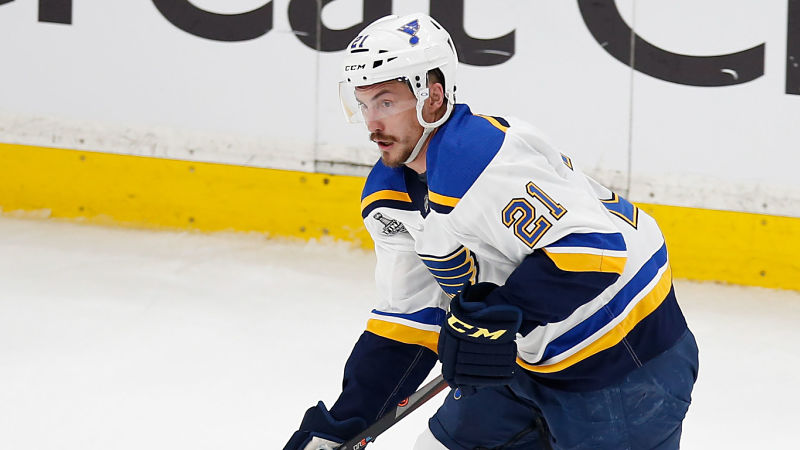 St. Louis Blues forward Tyler Bozak