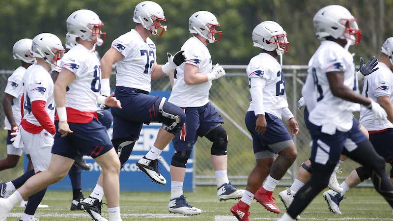 Patriots left tackle Dan Skipper