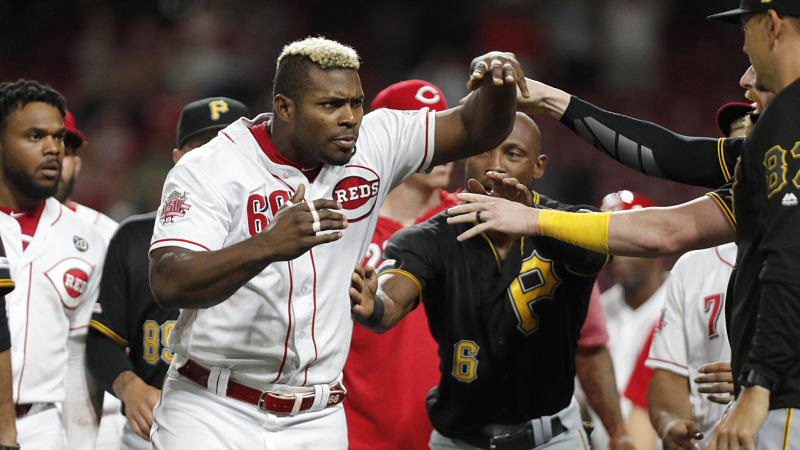 Cincinnati Reds outfielder Yasiel Puig