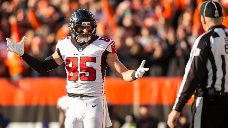 New England Patriots tight end Eric Saubert