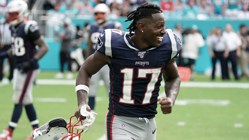 Free Agent wide receiver Antonio Brown