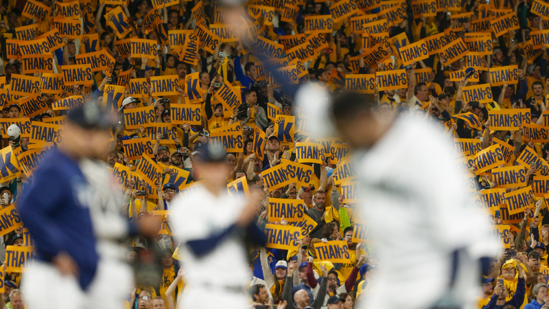 Mariners pitcher Felix Hernandez